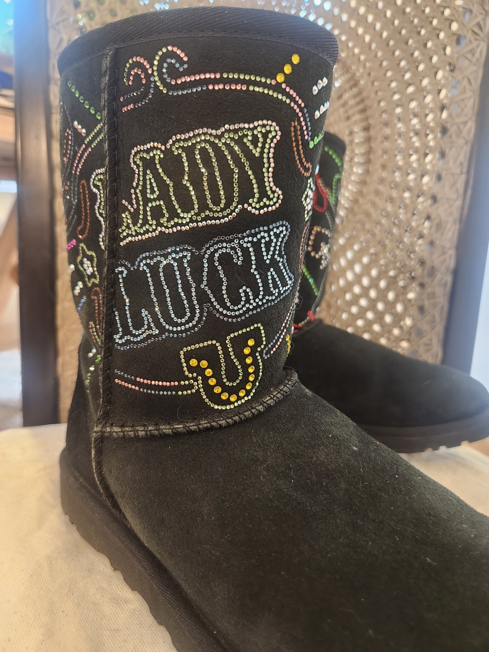 VERY RARE UGG 'Lady Luck' Las Vegas Short Classic